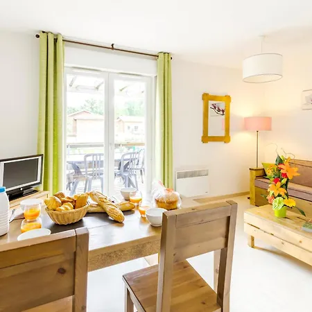 Lakeside Maisonette Retreat * Aureilhan (Landes)